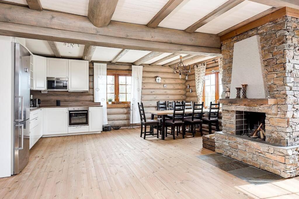 Log Cabin In Nature - Situated In Trillevallen- Are Undersaker Bagian luar foto